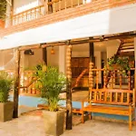 Hb2 Triple Room With Shared Bathroom