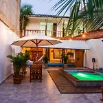 Hb2 Triple Room With Shared Bathroom